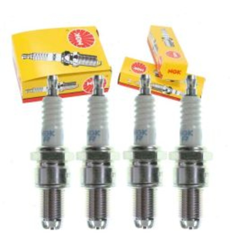 4 pc NGK Standard Spark Plugs for 2000-2002 Mitsubishi Mirage 1.5L L4