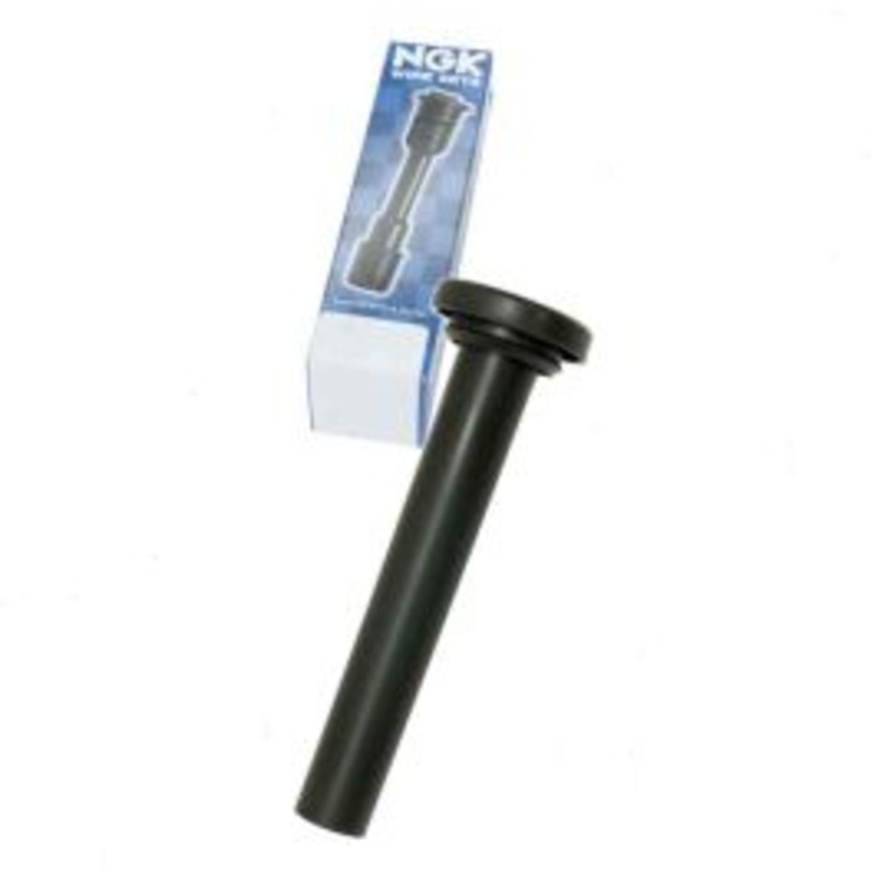 NGK Ignition Coil Boot for 1999-2000 Isuzu Amigo 3.2L V6