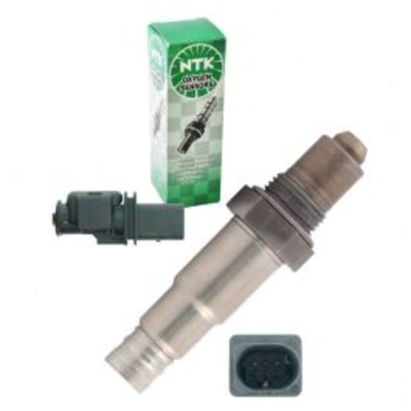 NGK NTK Upstream Right Air Fuel Ratio Sensor for 2014-2015 Mercedes-Benz E63 AMG 5.5L V8